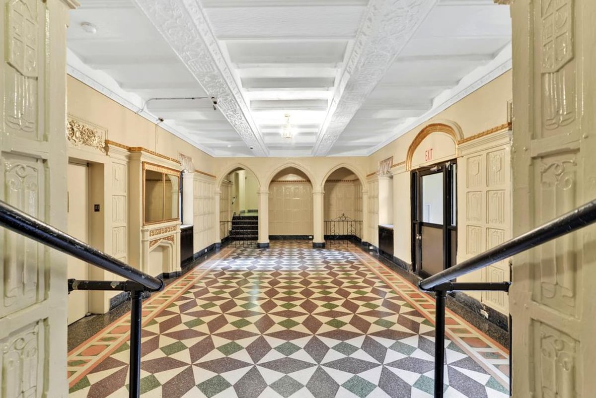 Photo for 150 East 18 Street - 150 East18th Street Rental Building in Gramercy Park, Manhattan