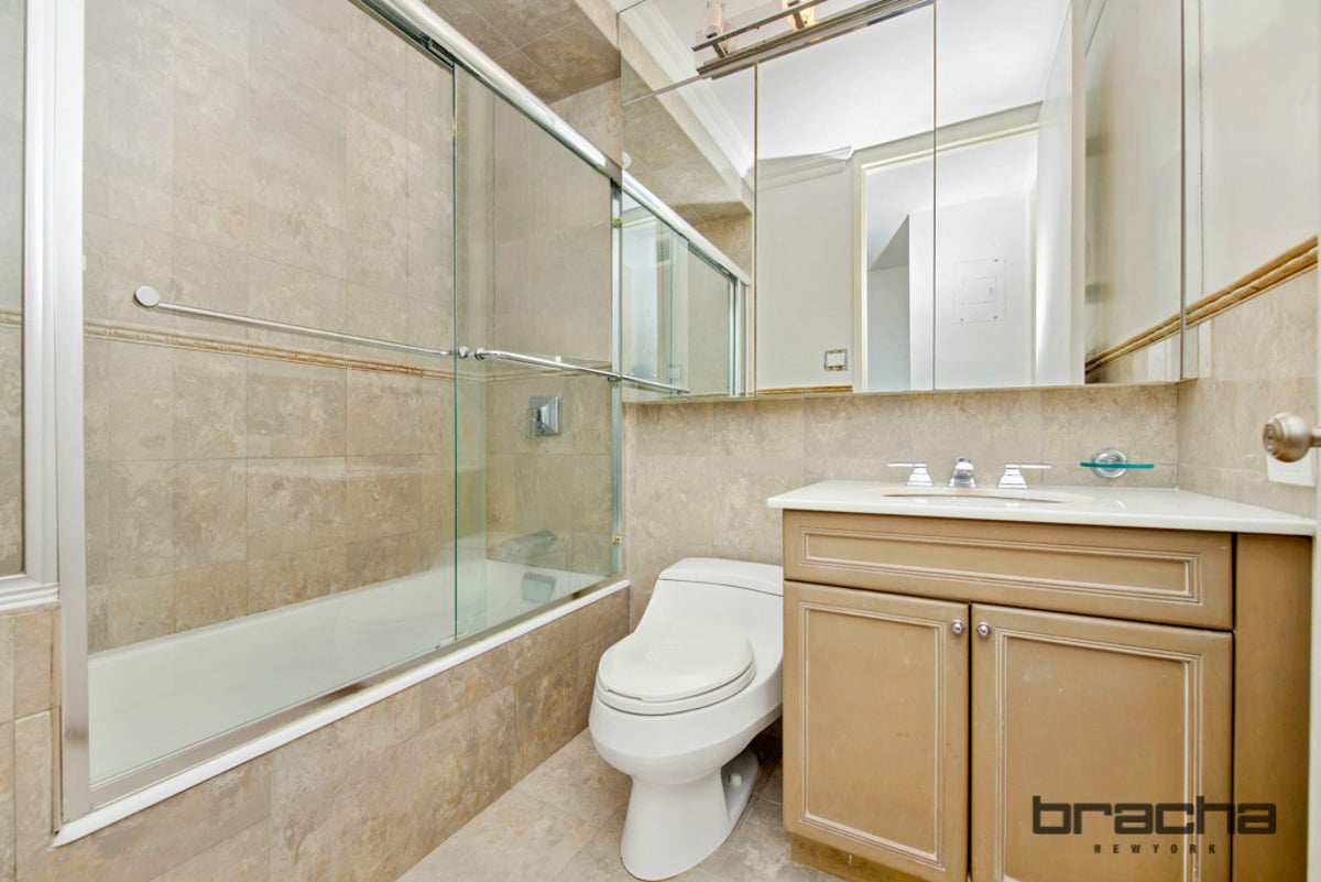 Photo for The Paladin - 300 East 62nd Street Condominium in Upper East Side, Manhattan