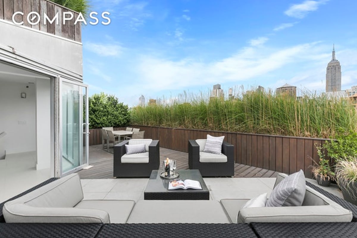 Photo for Jade NYC - 16 West 19th Street Condominium in Flatiron, Manhattan