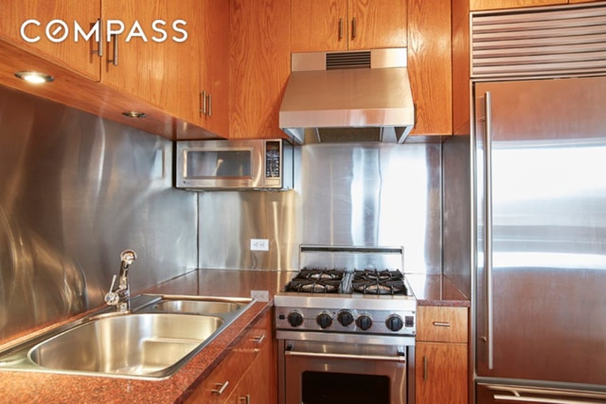 Photo for Hudson View East - 250 South End Avenue Condominium in Battery Park City, Manhattan