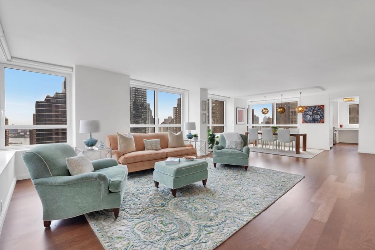 Photo for Carnegie Park Condominium - 200 East 94th Street Condominium in Upper East Side, Manhattan