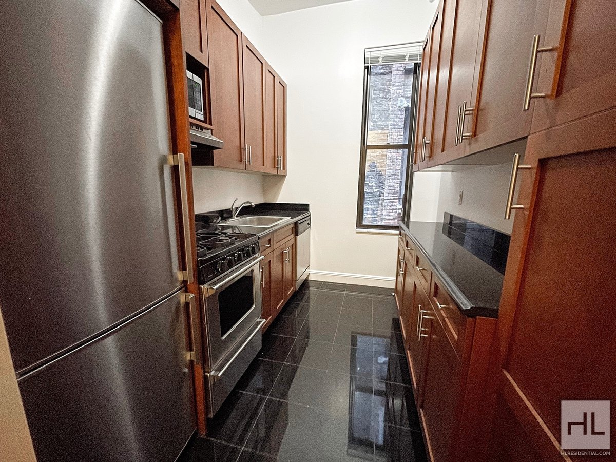 Photo for 130 East 24 Street - 130 East 24th Street Rental Building in Flatiron, Manhattan