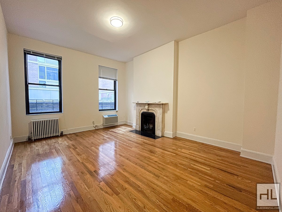 Photo for 130 East 24 Street - 130 East 24th Street Rental Building in Flatiron, Manhattan