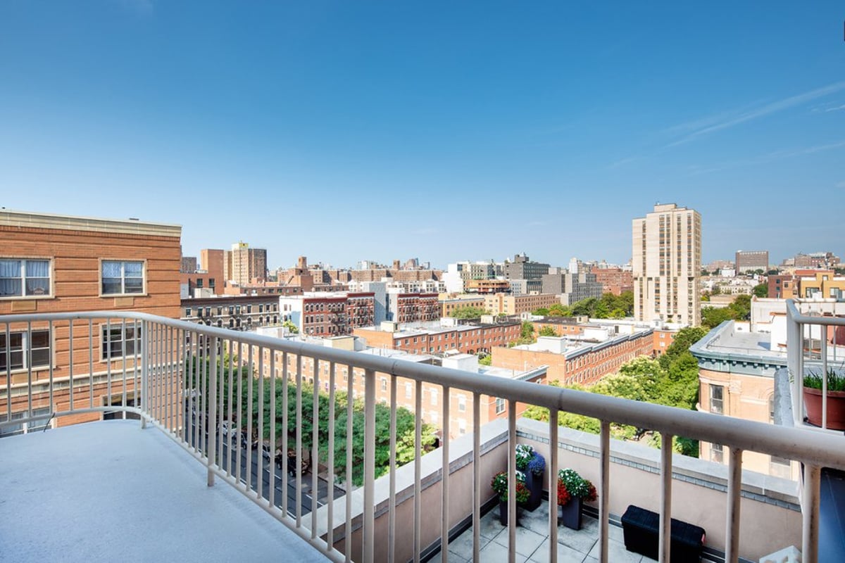 Photo for Madison Plaza - 1825 Madison Avenue Condominium in Central Harlem, Manhattan