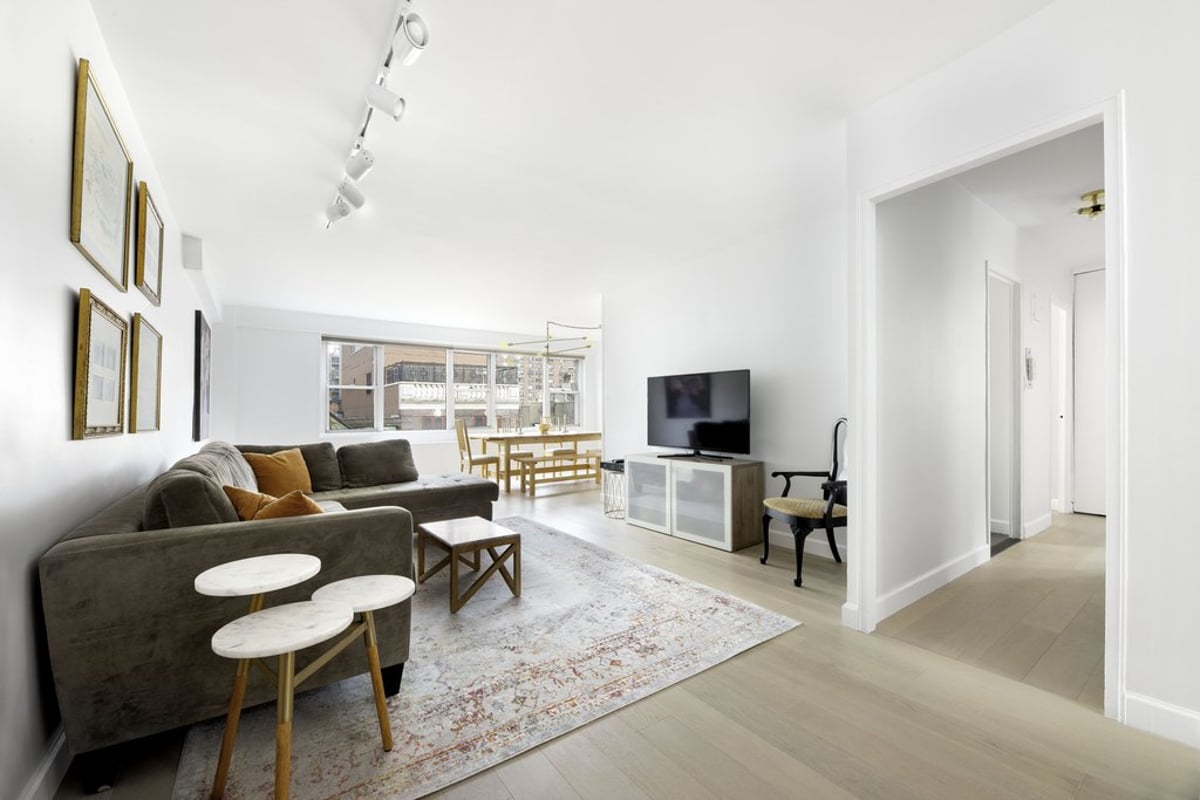 Photo for Emery Towers - 400 East 77th Street Cooperative in Lenox Hill, Manhattan