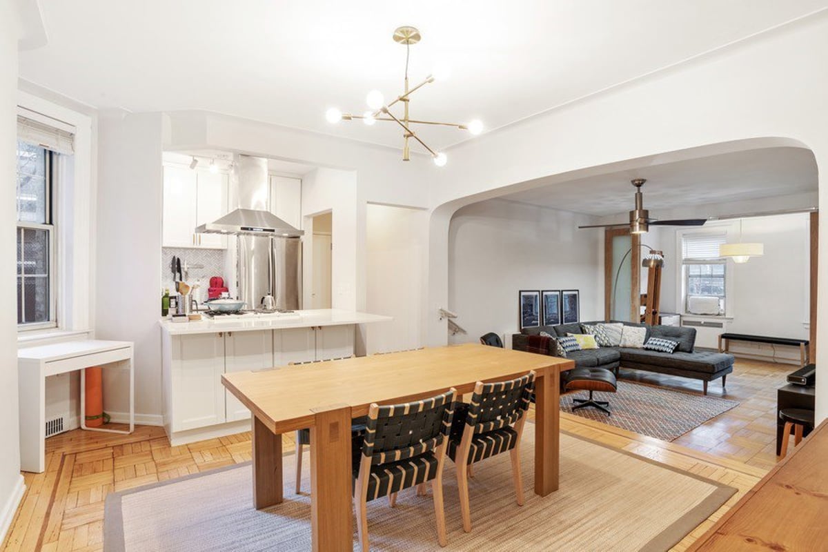 Photo for The Mansion House - 145 Hicks Street Cooperative in Brooklyn Heights, Brooklyn