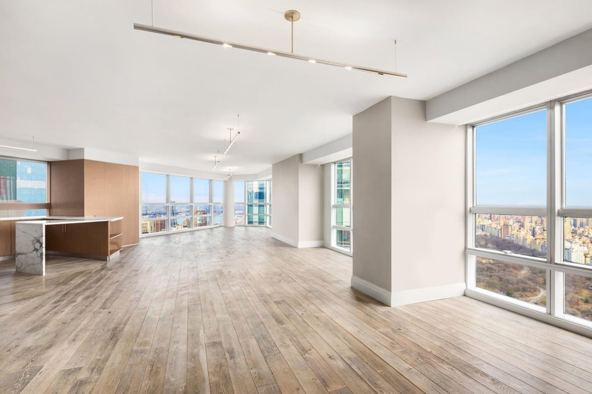 Photo for Metropolitan Tower - 146 West 57th Street Condominium in Midtown, Manhattan