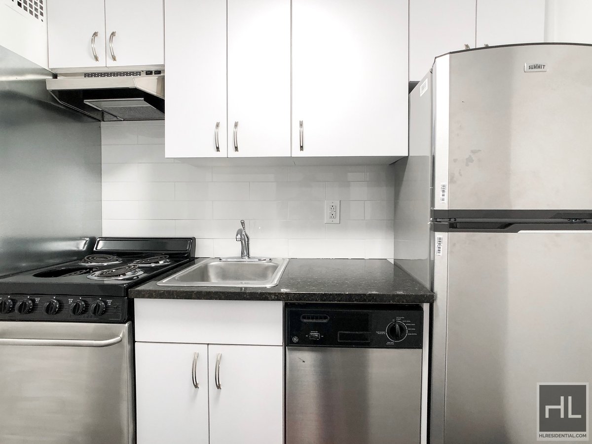 Photo for 160 West 73rd Street - 160 West 73rd Street Rental Building in Upper West Side, Manhattan