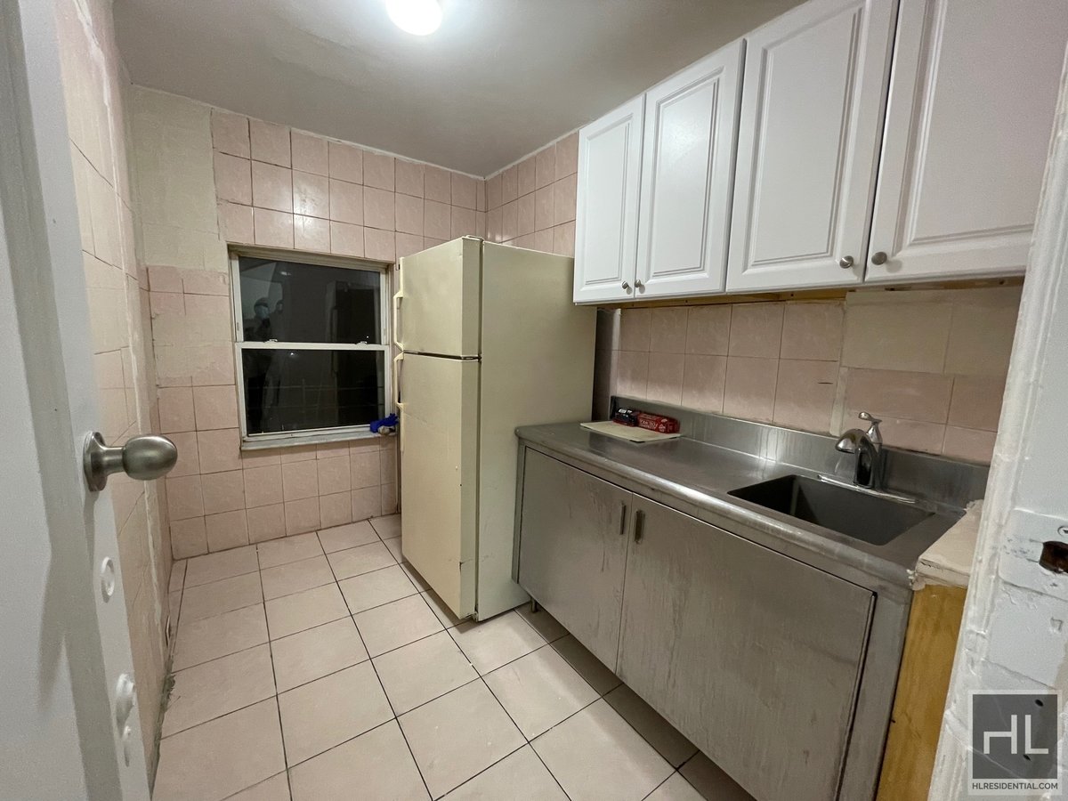 XXL ROOM FOR RENT NEWKIRK AVENUE PRIME DITMAS PARK Rental NYC Real