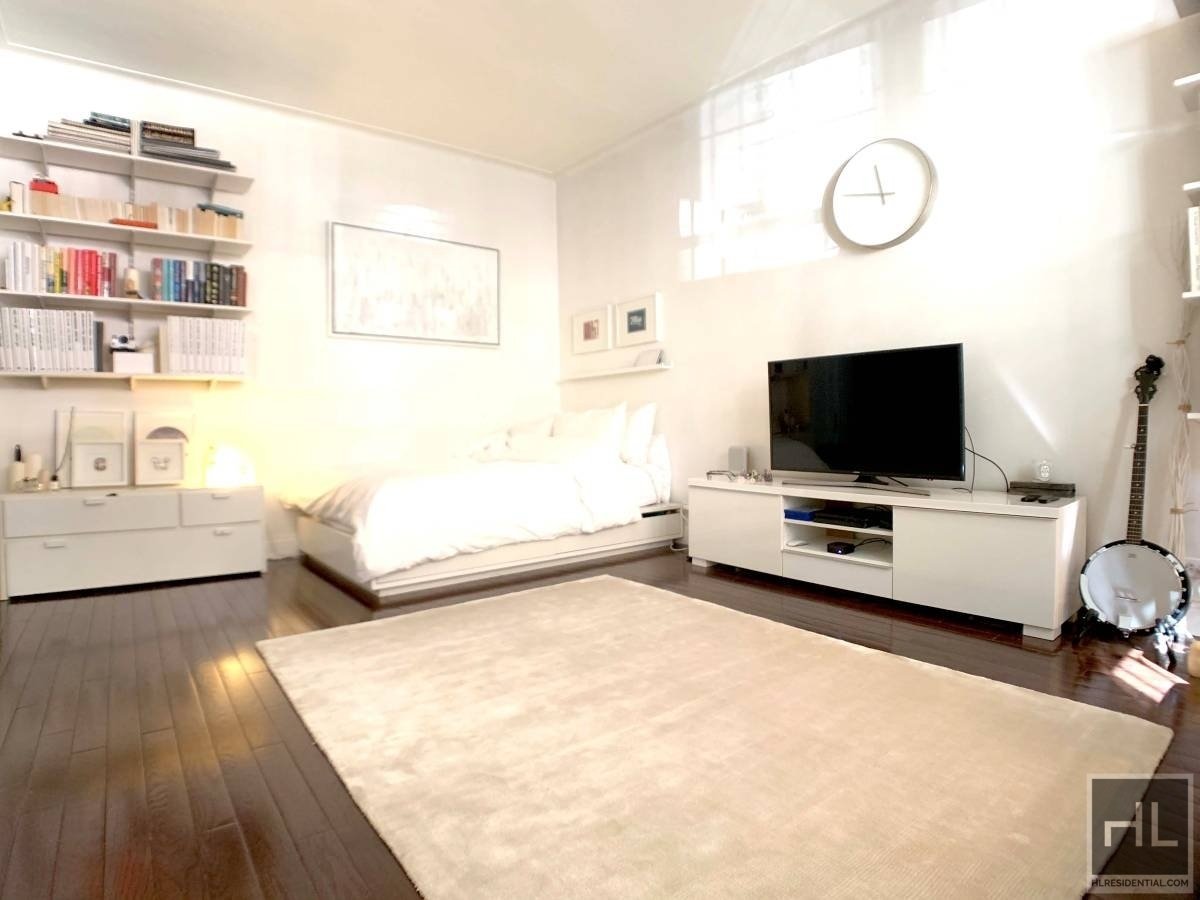 Photo for 210 West 19th Street - 210 West 19th Street Condominium in Chelsea, Manhattan