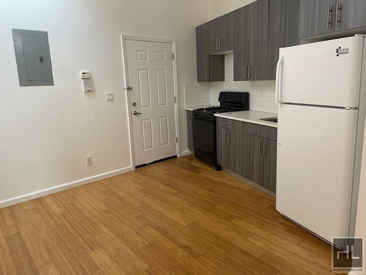 FRESHLY RENOVATED 3 BEDROOMS FLATBUSH AVENUE/PRIME FLATBUSH, BROOKLYN