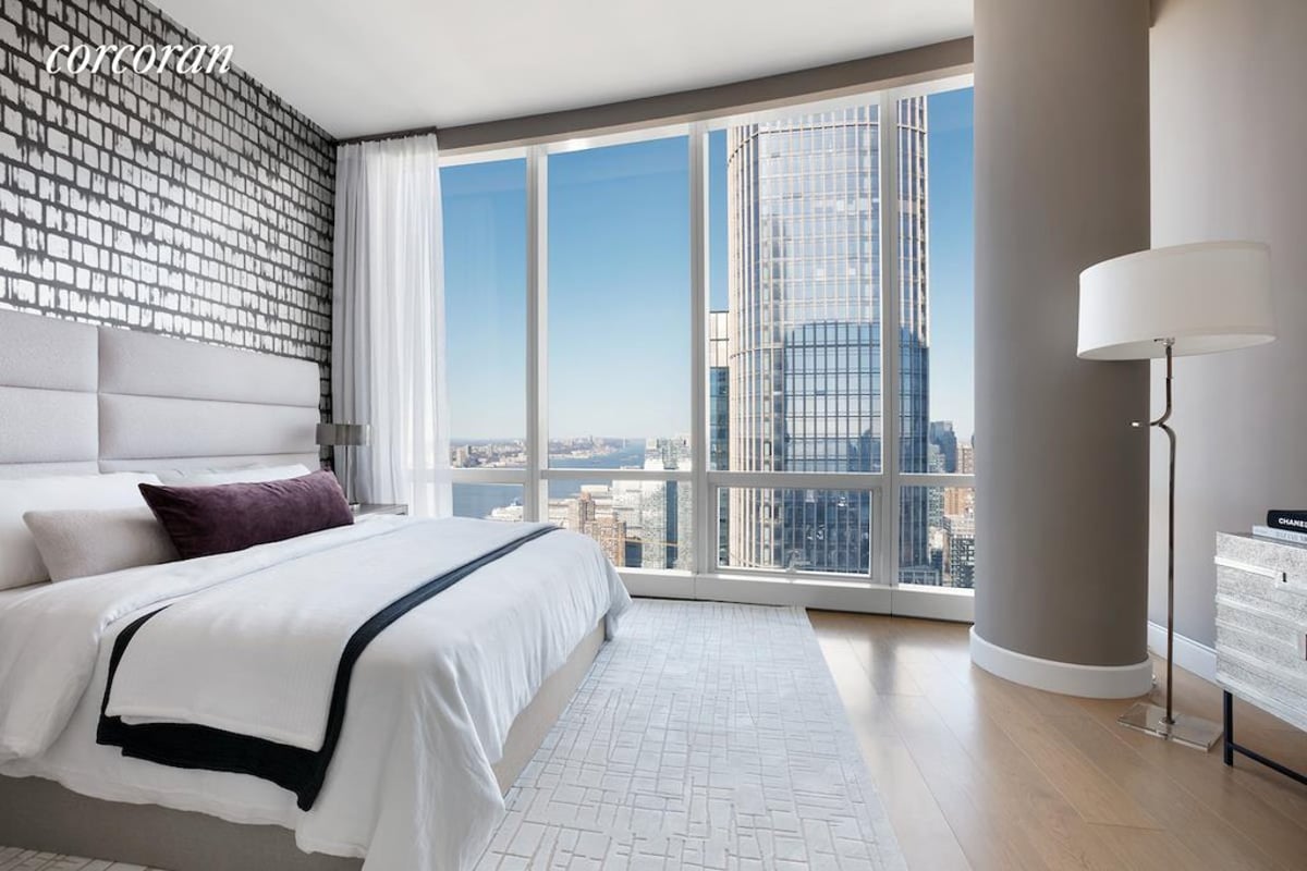 Hudson Yards Sale NYC Real Estate Brokerage
