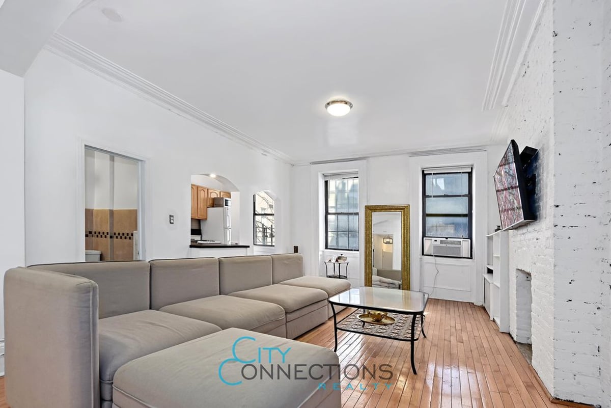 Photo for 350 West 55th - 350 West 55th Street Rental Building in Hell's Kitchen, Manhattan