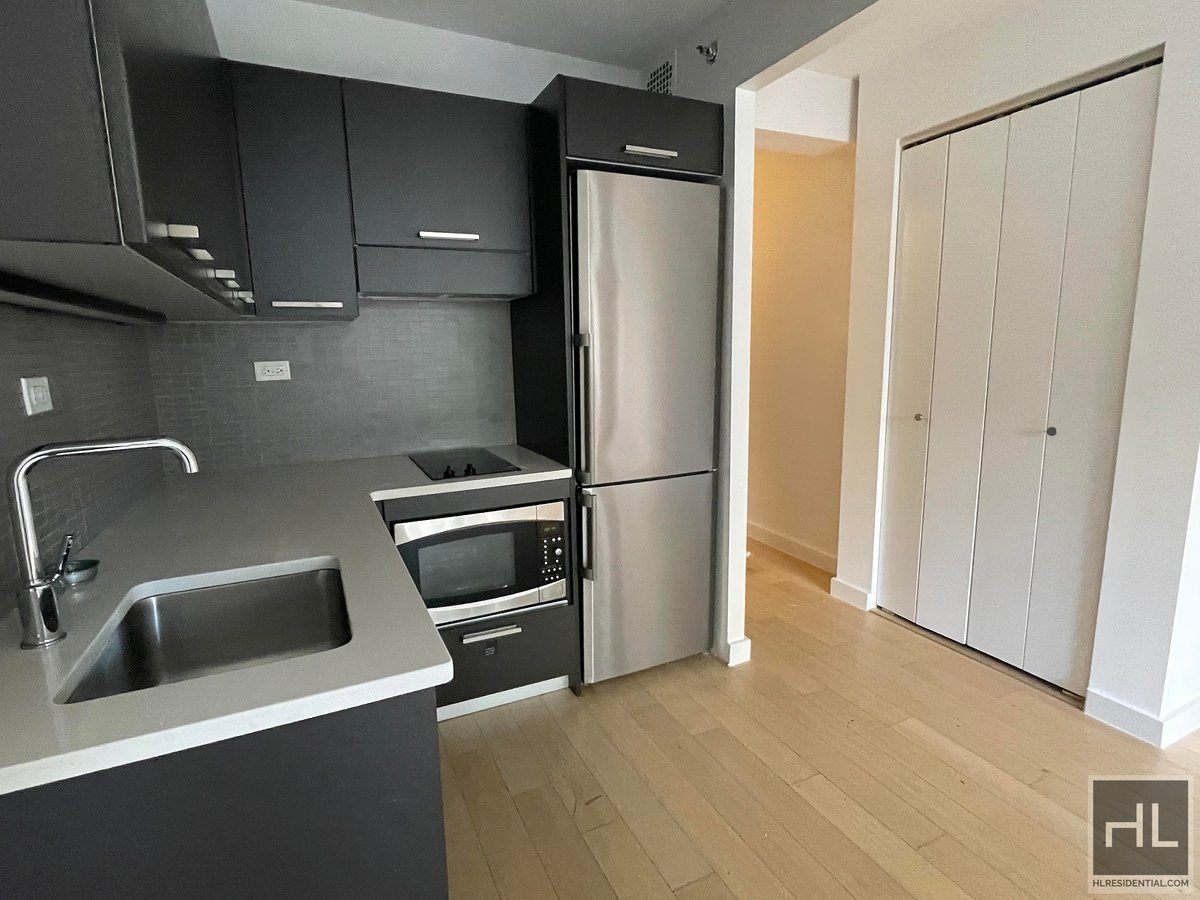 Photo for The Nash - 222 East 39th Street Rental Building in Murray Hill, Manhattan