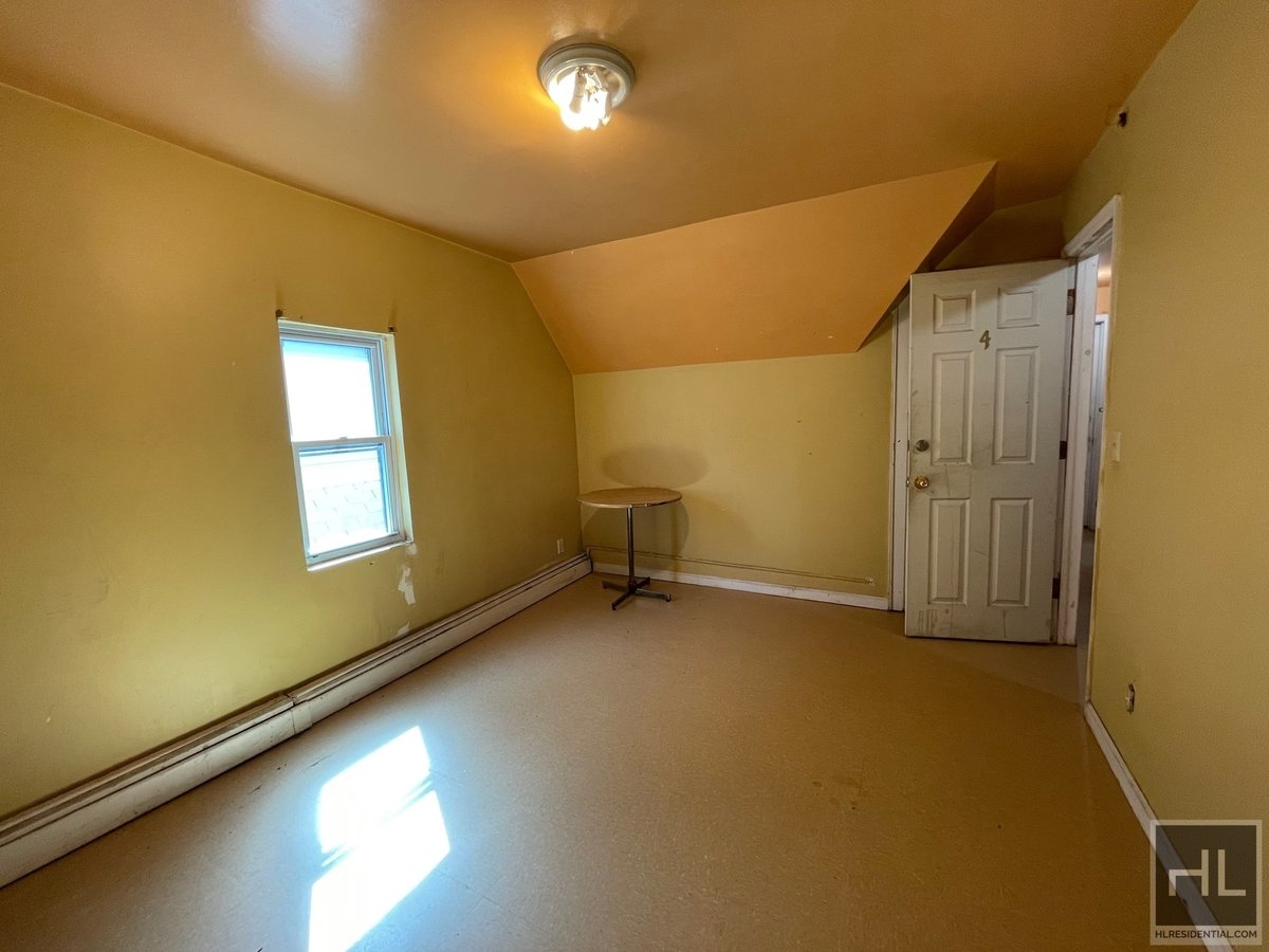 LARGE ROOMS FOR RENT EAST 14 STREET/ PRIME MIDWOOD Rental NYC Real