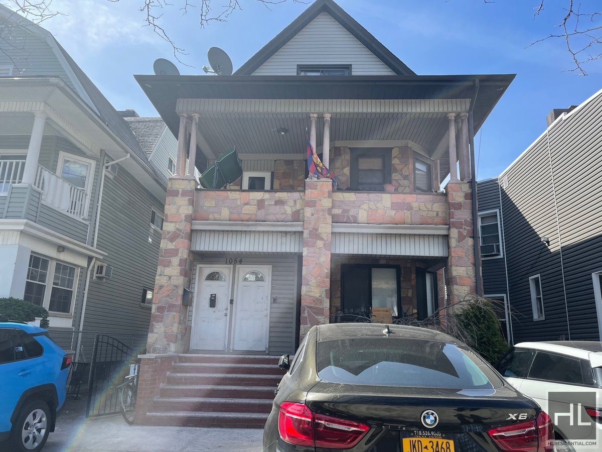 LARGE ROOMS FOR RENT EAST 14 STREET/ PRIME MIDWOOD Rental NYC Real