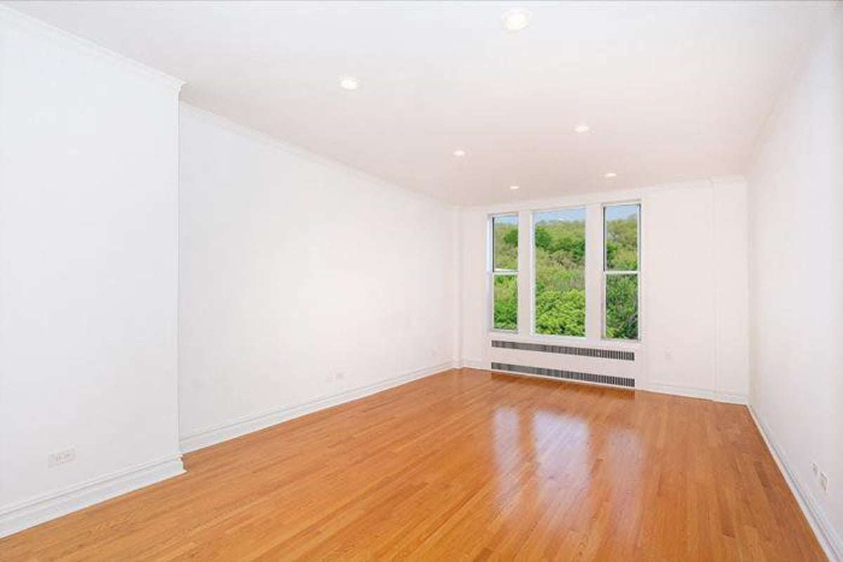 Photo for 155 Riverside Drive - 155 Riverside Drive Rental Building in Upper West Side, Manhattan