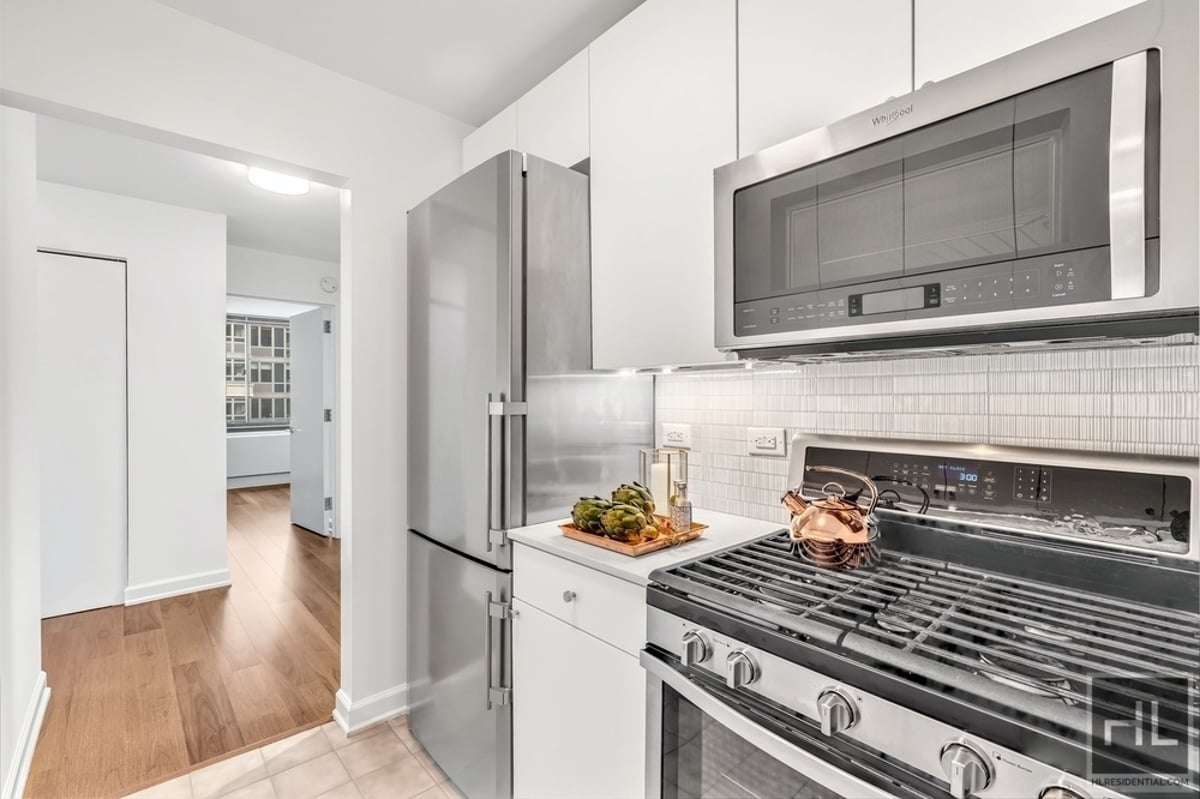 Photo for The Vanguard Chelsea - 77 West 24th Street Rental Building in Flatiron, Manhattan