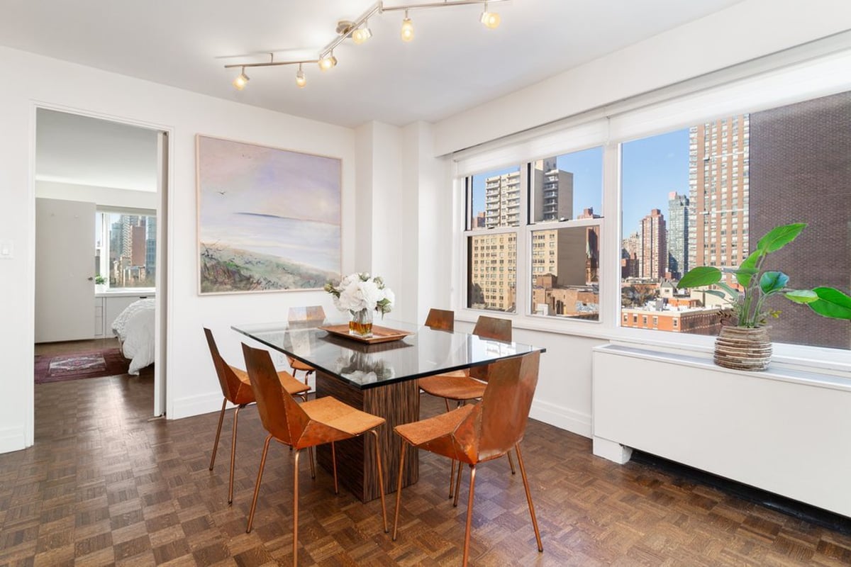 Photo for 400 East 85th Street - 400 East 85th Street Cooperative in Upper East Side, Manhattan