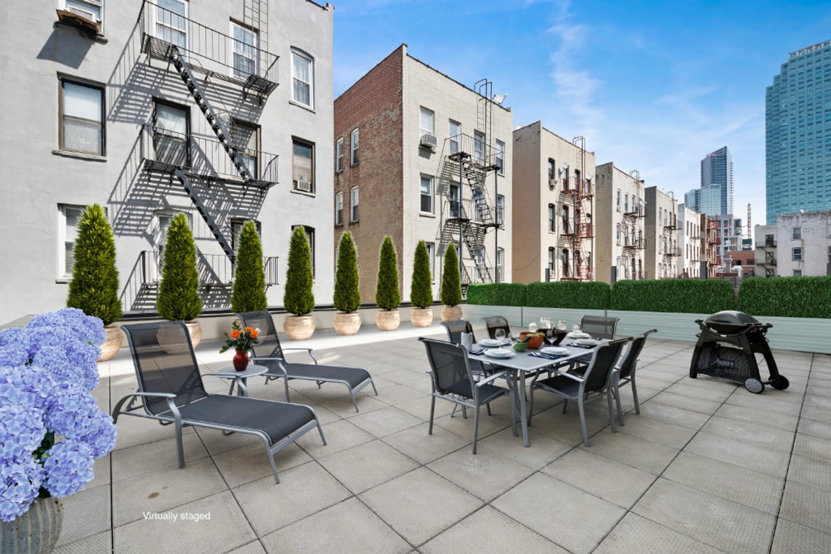 Photo for One Murray Park - 11-25 45th Avenue Condominium in Long Island City, Queens