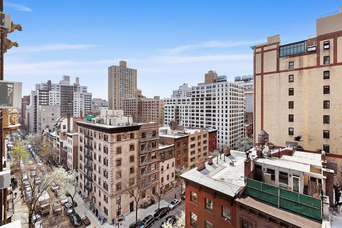 Photo for 81 IRVING PLACE - 81 Irving Place Cooperative in Gramercy Park, Manhattan