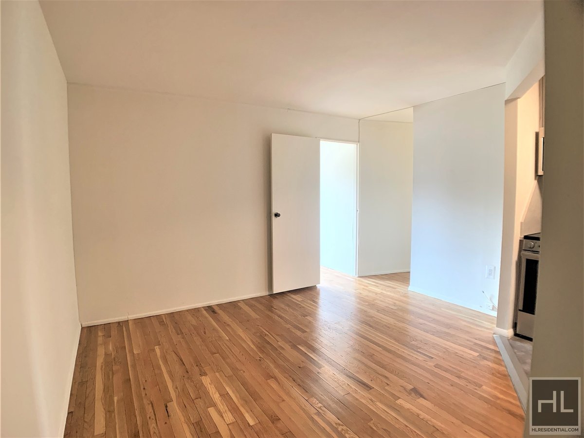 Photo for 230 East 30 Street - 230 East 30th Street Rental Building in Kips Bay, Manhattan