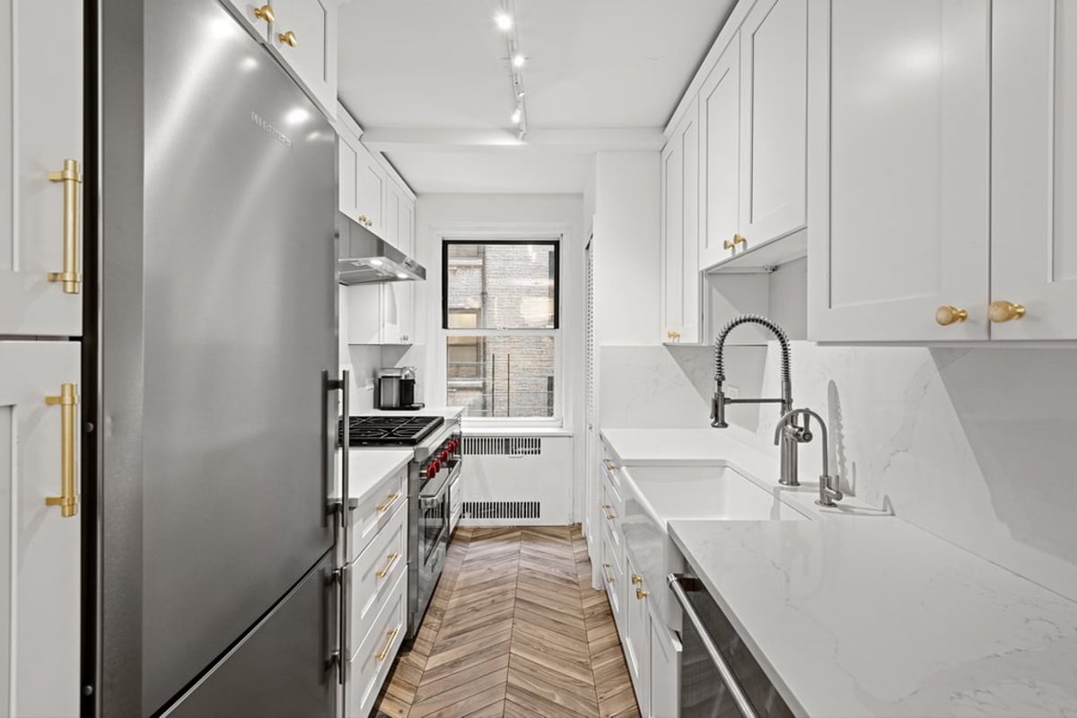 Photo for 152 East 94th Street - 152 East 94th Street Cooperative in Upper East Side, Manhattan