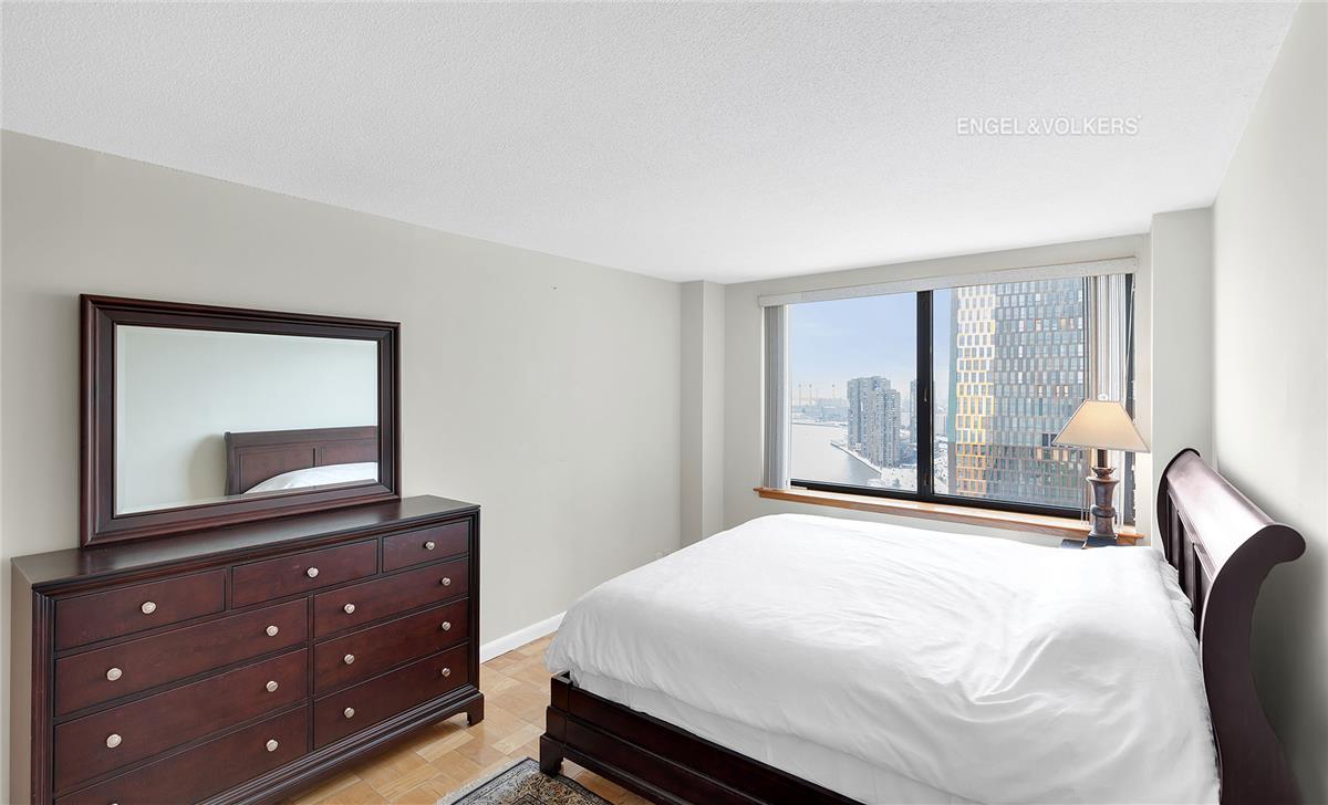 Photo for The Horizon - 415 East 37th Street Condominium in Midtown East, Manhattan