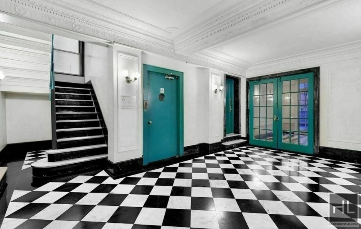 Photo for 117 West 13th Street - 117 West 13th Street Rental Building in Greenwich Village, Manhattan
