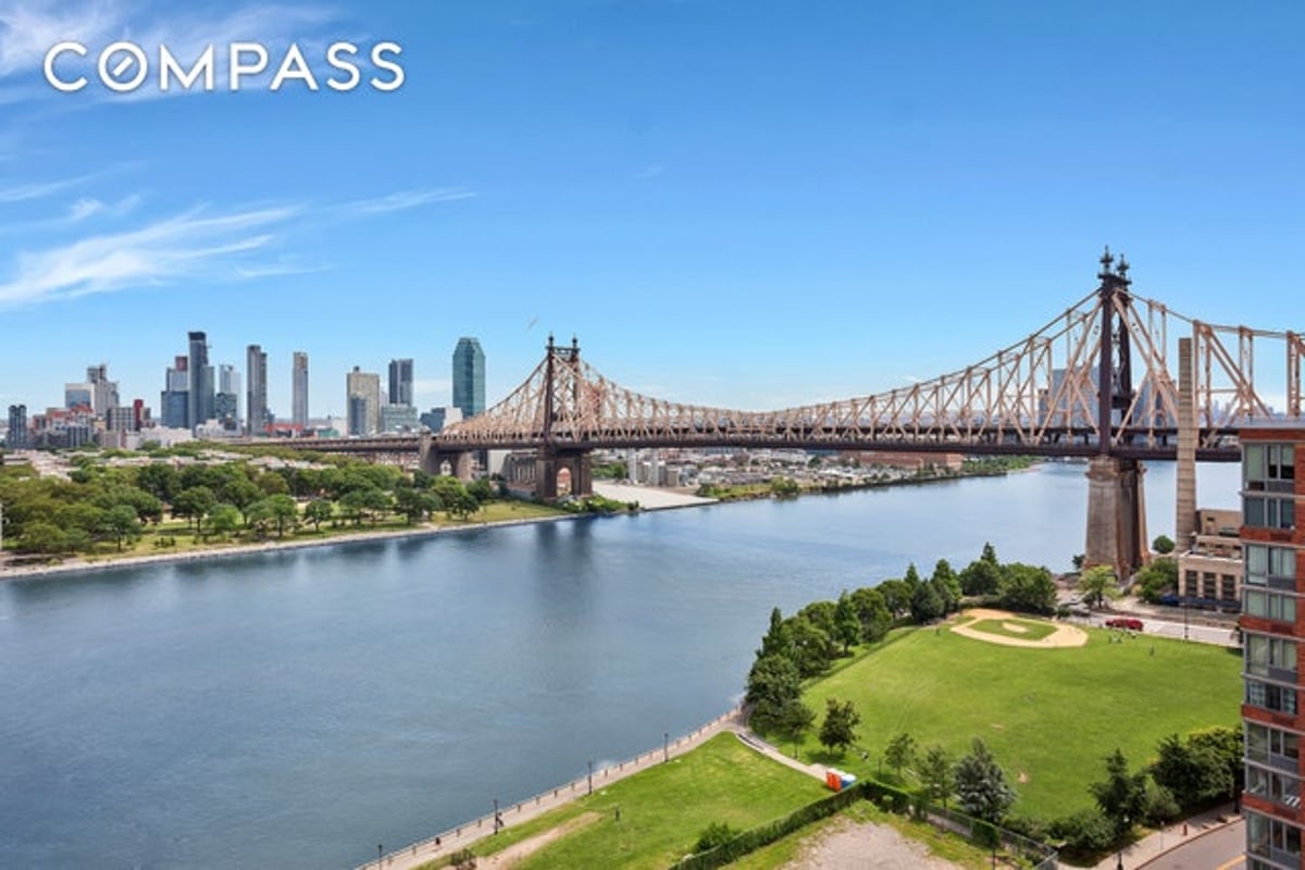 Photo for Island House - 455 Main Street Condominium in Roosevelt Island, Manhattan