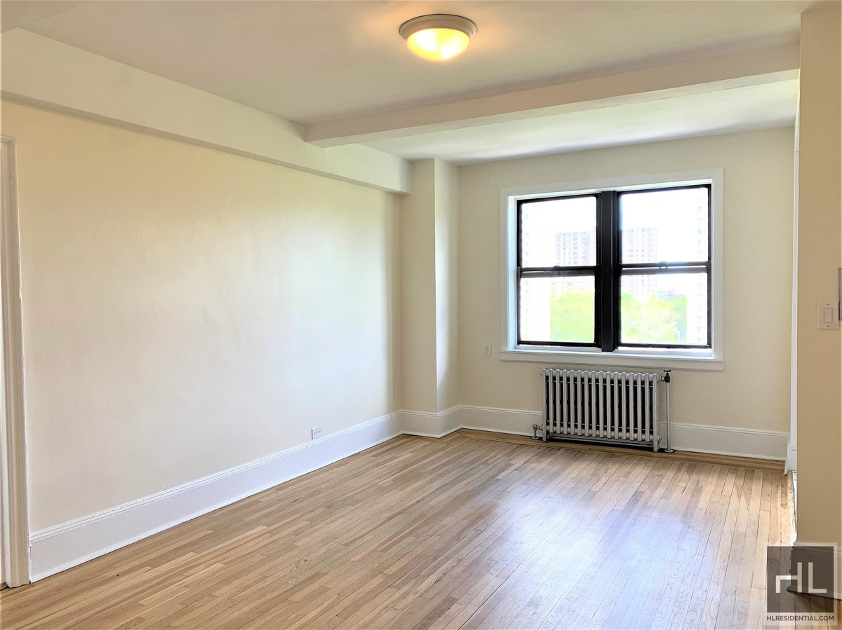 Photo for 850 AMSTERDAM AVENUE - 850 Amsterdam Avenue Rental Building in Upper West Side, Manhattan