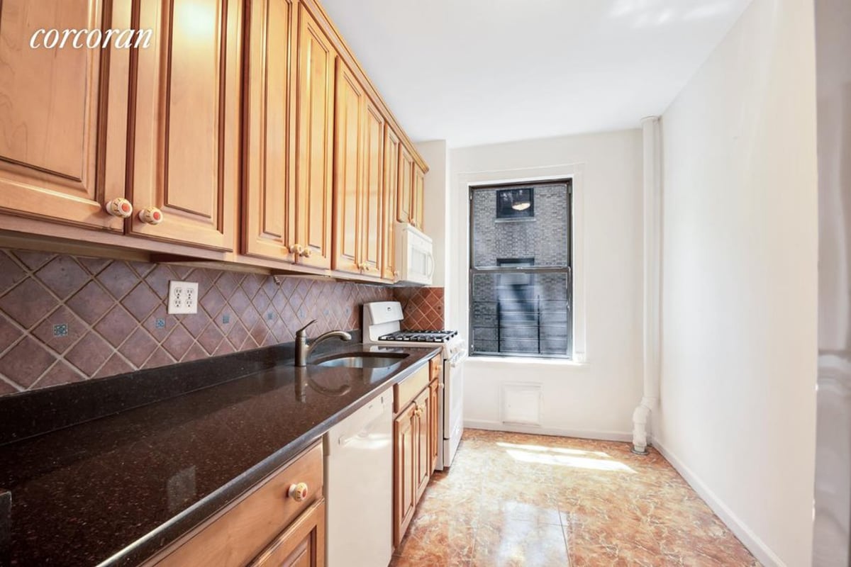 Photo for West Gate House co-op - 860 West 181St Street Cooperative in Washington Heights, Manhattan