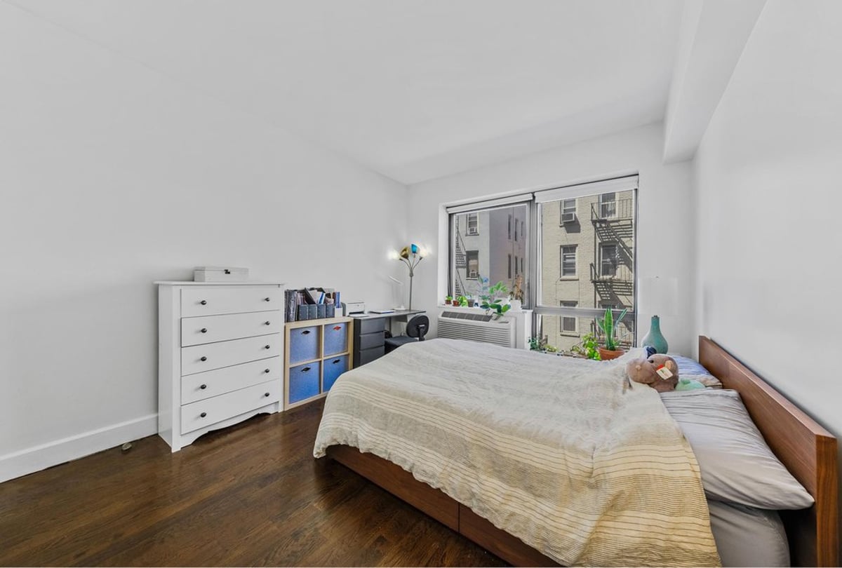 Photo for One Murray Park - 11-25 45th Avenue Condominium in Long Island City, Queens