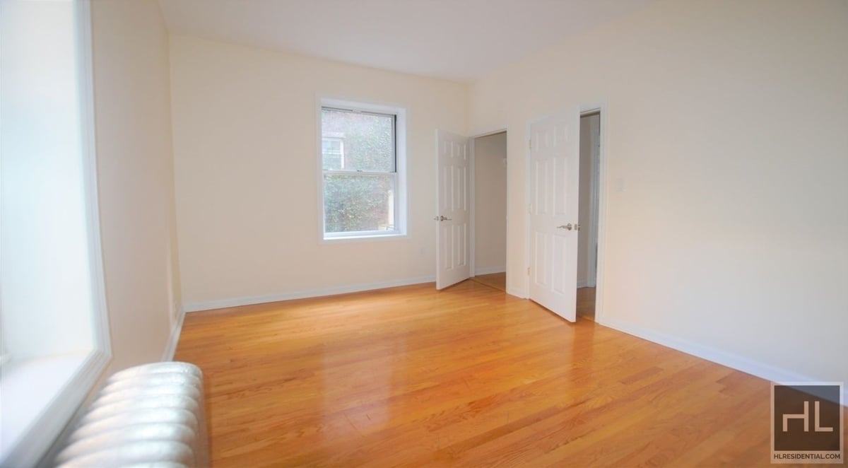 Photo for 117 West 13th Street - 117 West 13th Street Rental Building in Greenwich Village, Manhattan