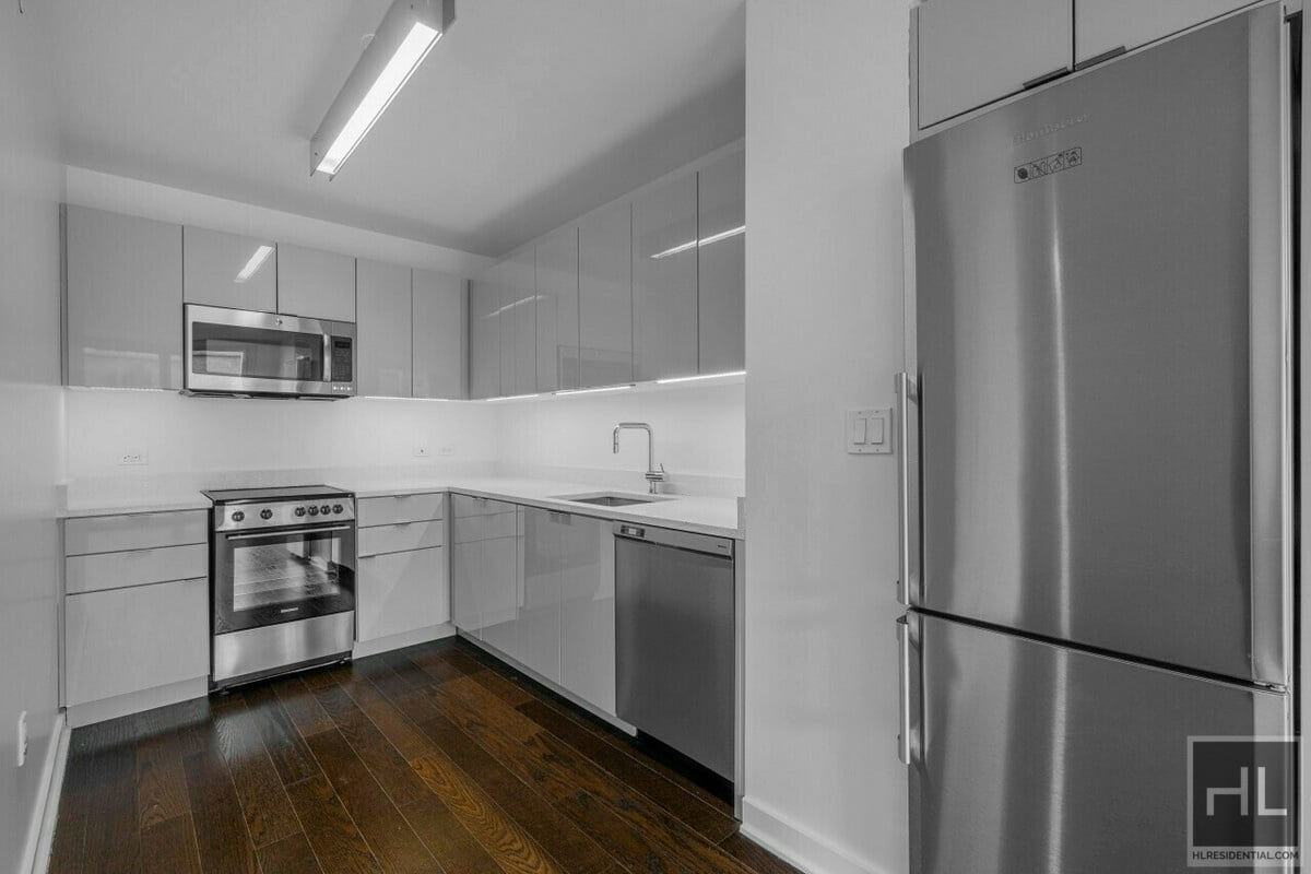 Photo for Mayfair Fifth - 96 5th Avenue Rental Building in Flatiron, Manhattan