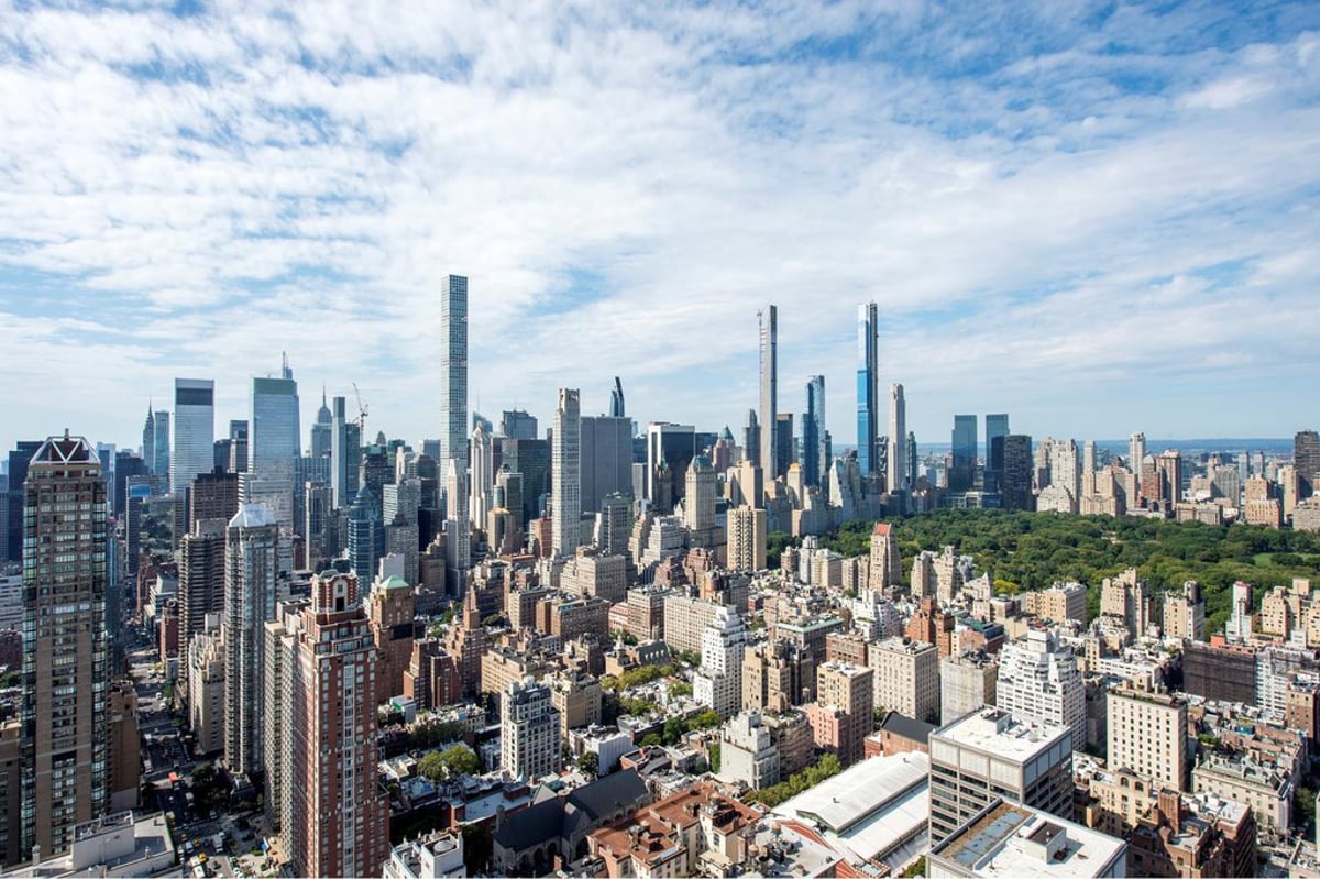 Photo for 200 East 69th Street - 200 East 69th Street Condominium in Upper East Side, Manhattan