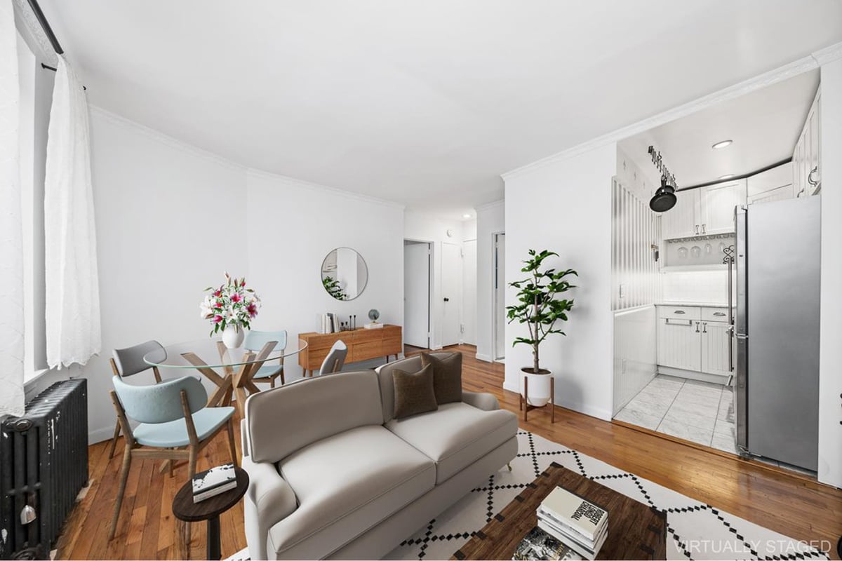 Photo for The Muffin House - 337 West 20th Street Cooperative in Chelsea, Manhattan