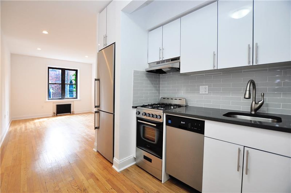Photo for The Louis Philippe - 312 West 23rd Street Condominium in Chelsea, Manhattan