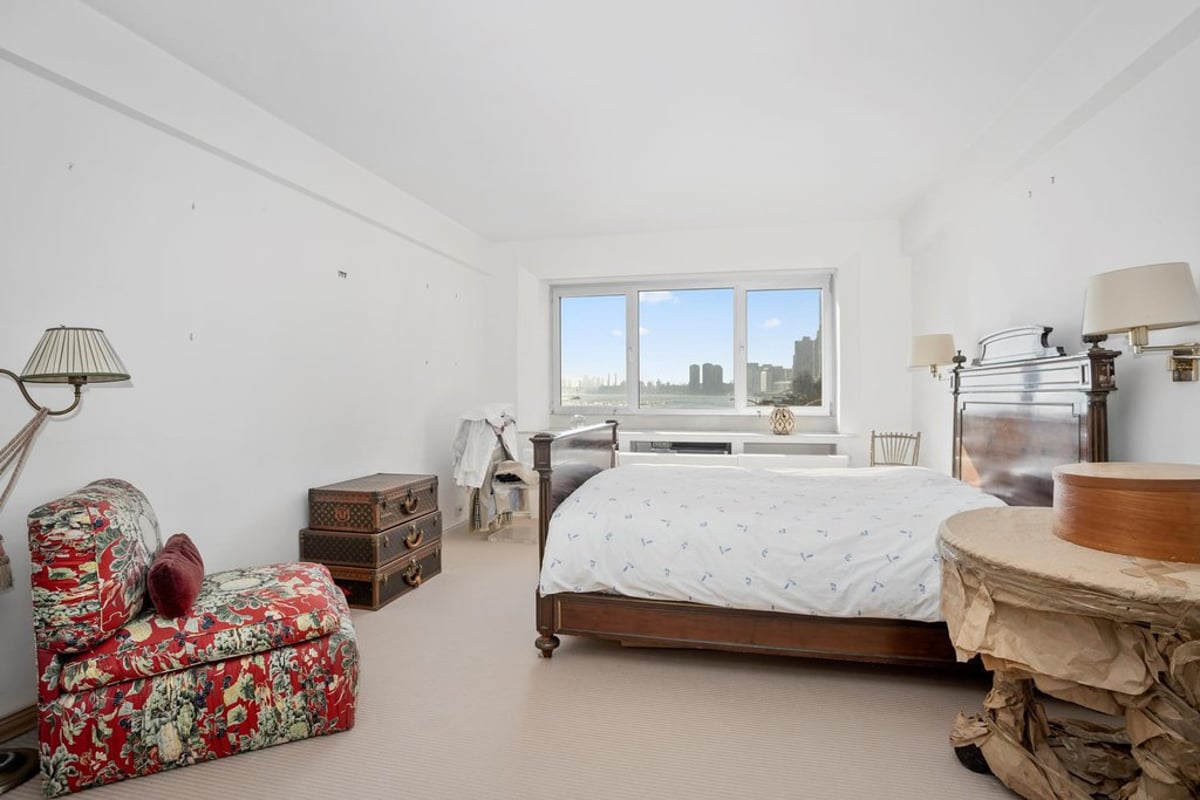 Photo for 35 SUTTON PLACE - 35 Sutton Place Cooperative in Midtown East, Manhattan