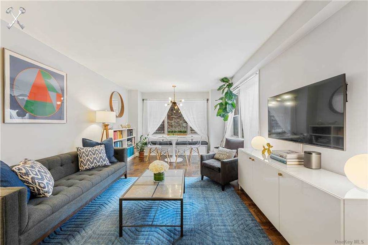 Photo for Carlton Regency - 137 East 36th Street Cooperative in Murray Hill, Manhattan