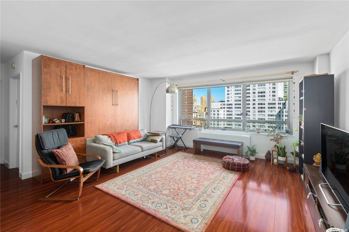 Photo for Lincoln Towers - 170 West End Avenue Condominium in Upper West Side, Manhattan