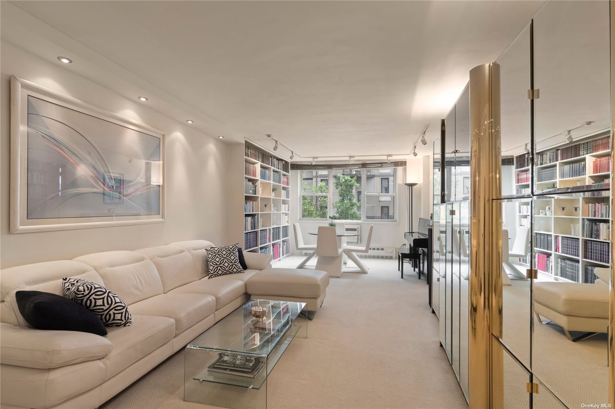 Photo for 215 East 80th Street - 215 East 80th Street Condominium in Upper East Side, Manhattan