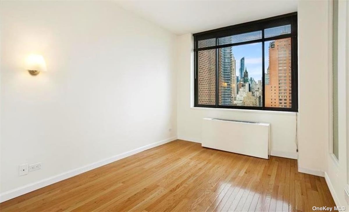 Photo for The Paladin - 300 East 62nd Street Condominium in Upper East Side, Manhattan