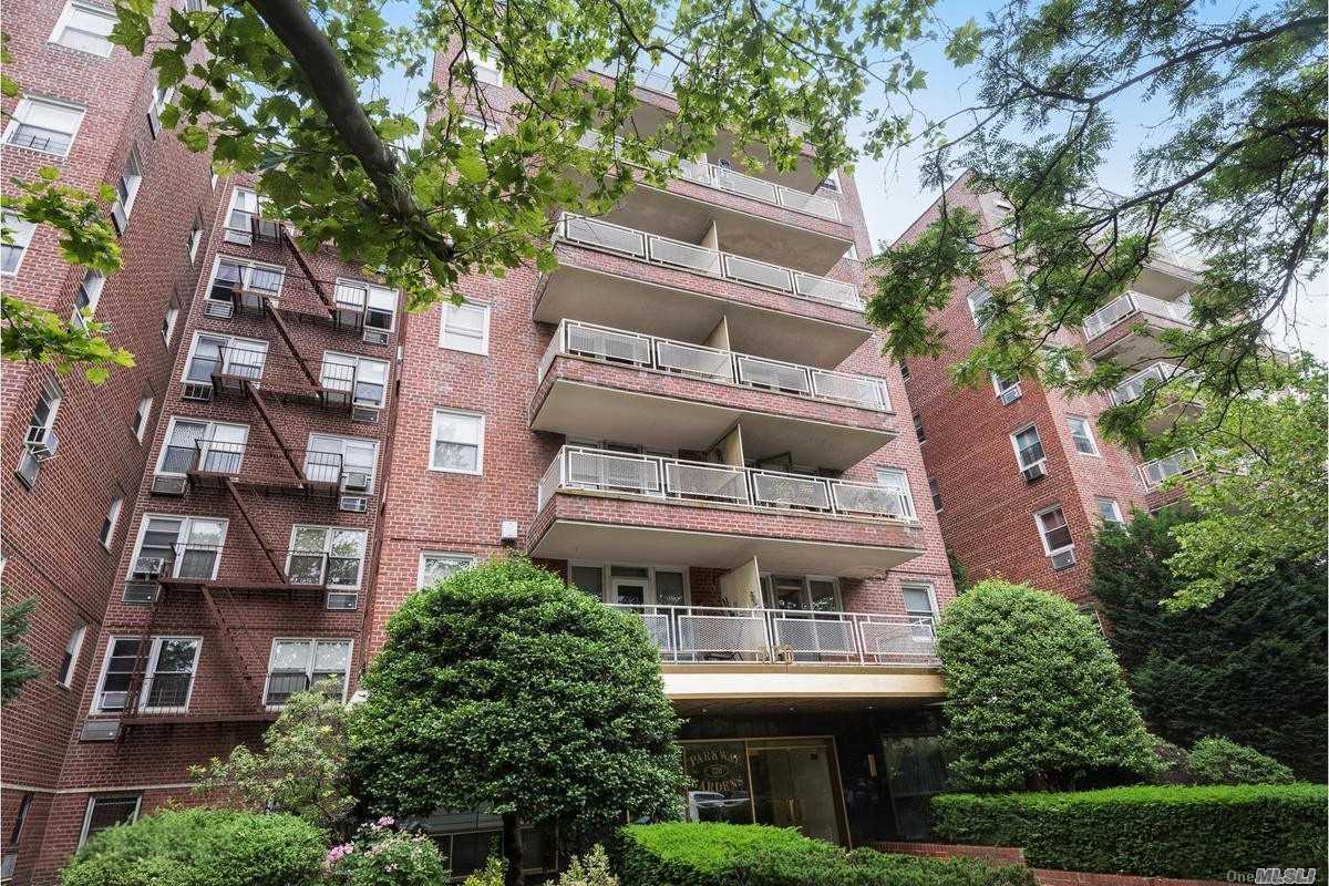 Photo for 770 OCEAN PARKWAY - 770 Ocean Parkway Cooperative in Midwood, Brooklyn