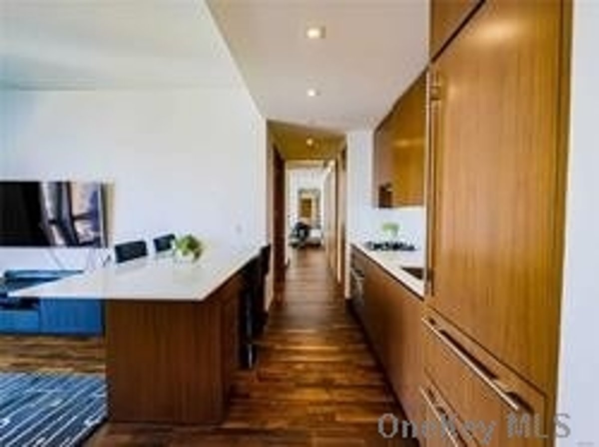 Photo for The Residences at 400 Fifth Avenue - 400 Fifth Avenue Condominium in Murray Hill, Manhattan