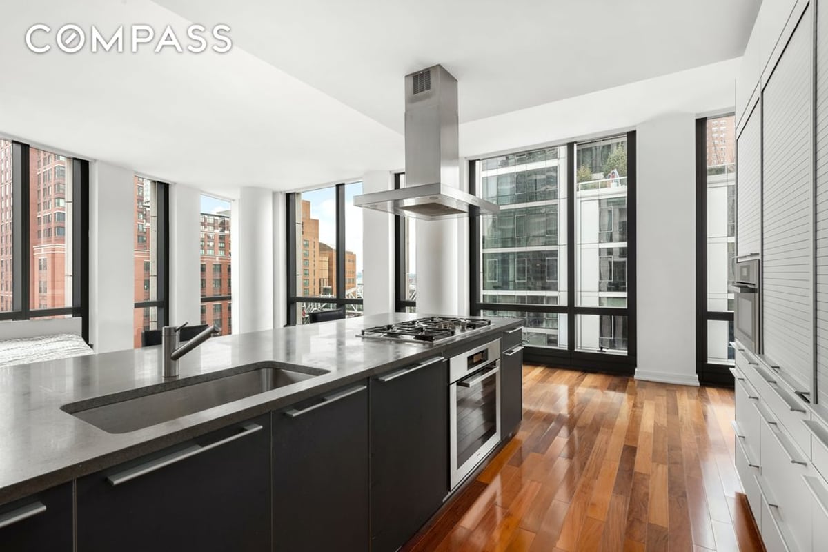 Photo for 101 Warren - 99 Warren Street And 101 Warren Street Condominium in Tribeca, Manhattan