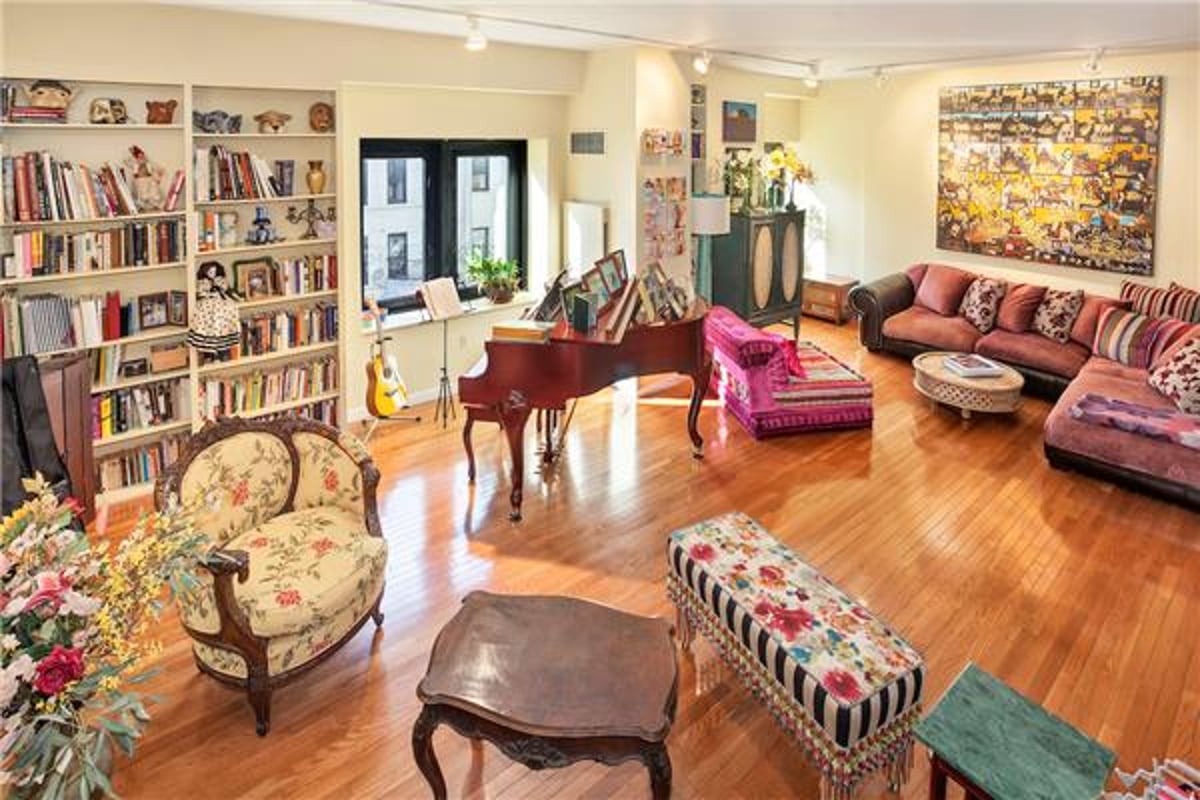 Photo for The Pythian - 135 West 70th Street Condominium in Upper West Side, Manhattan