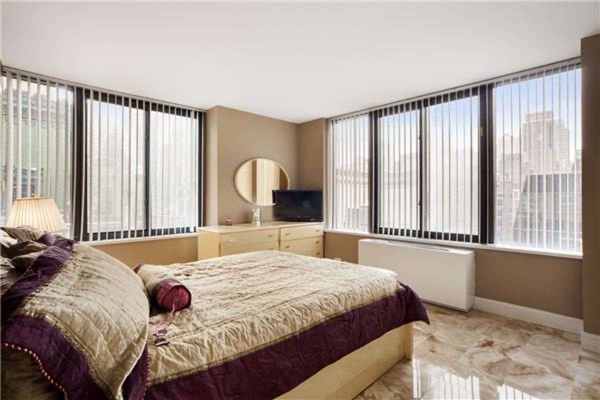Photo for 445 5th Avenue - 445 5th Avenue Condominium in Murray Hill, Manhattan