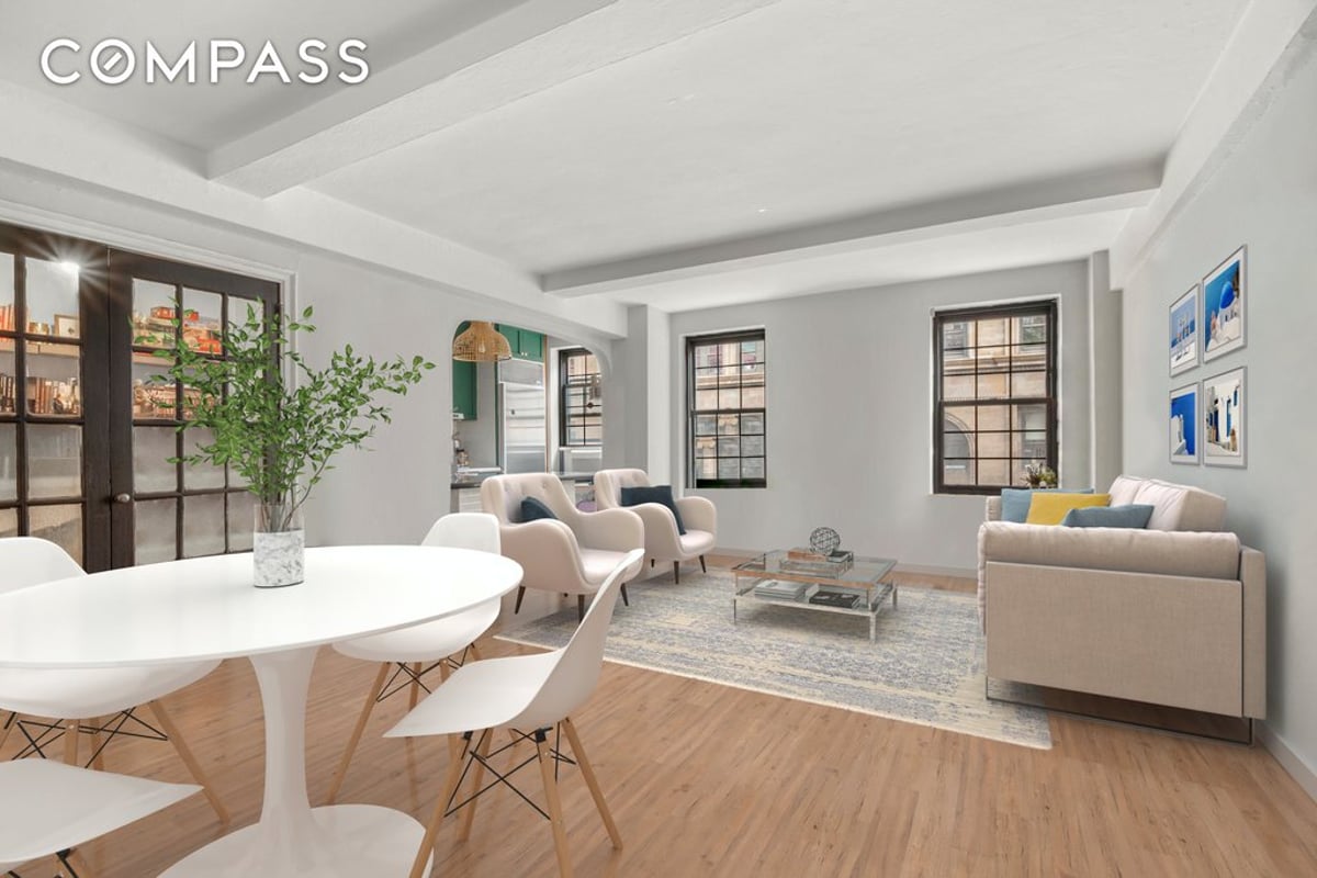 Photo for The Gramercy Arms - 102 East 22nd Street Cooperative in Gramercy Park, Manhattan