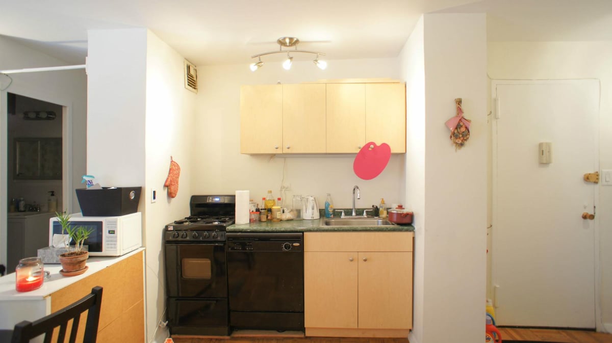 Photo for 155 East 38th Street - 155 East 38th Street Condominium in Murray Hill, Manhattan